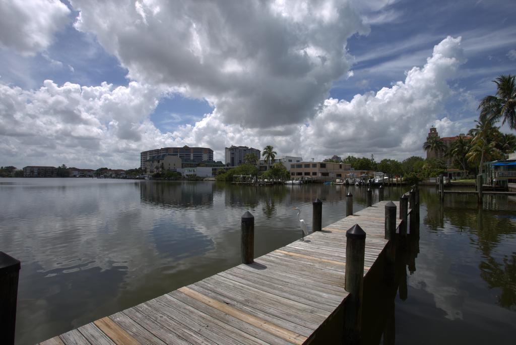 Vanderbilt Beach 3* Naples